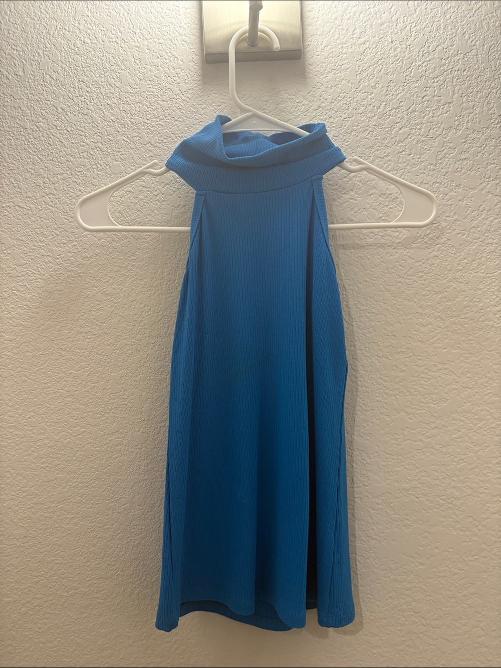 Sleeveless Blue Ribbed Mock Neck Shirt